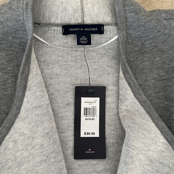 Tommy Gray Sweater - Picture 2 of 4